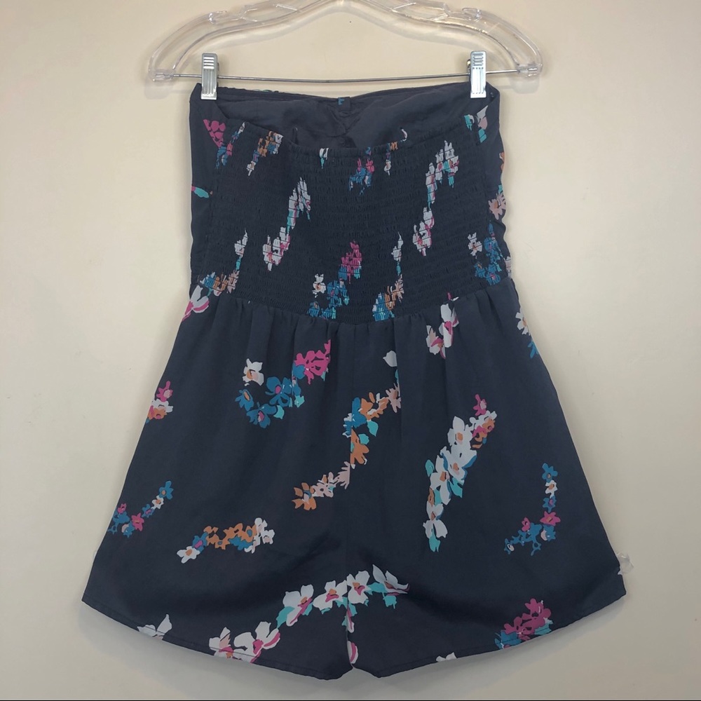 AMERICAN EAGLE 🦅 sz. 6 navy floral romper - Picture 5 of 7
